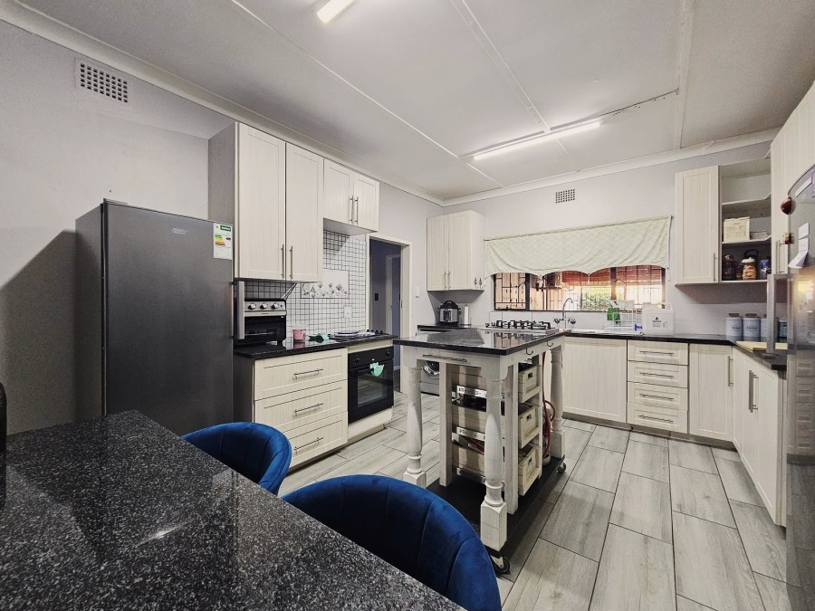 6 Bedroom Property for Sale in Potchefstroom North West